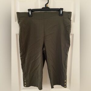 Liz Claiborne Capri Pants
